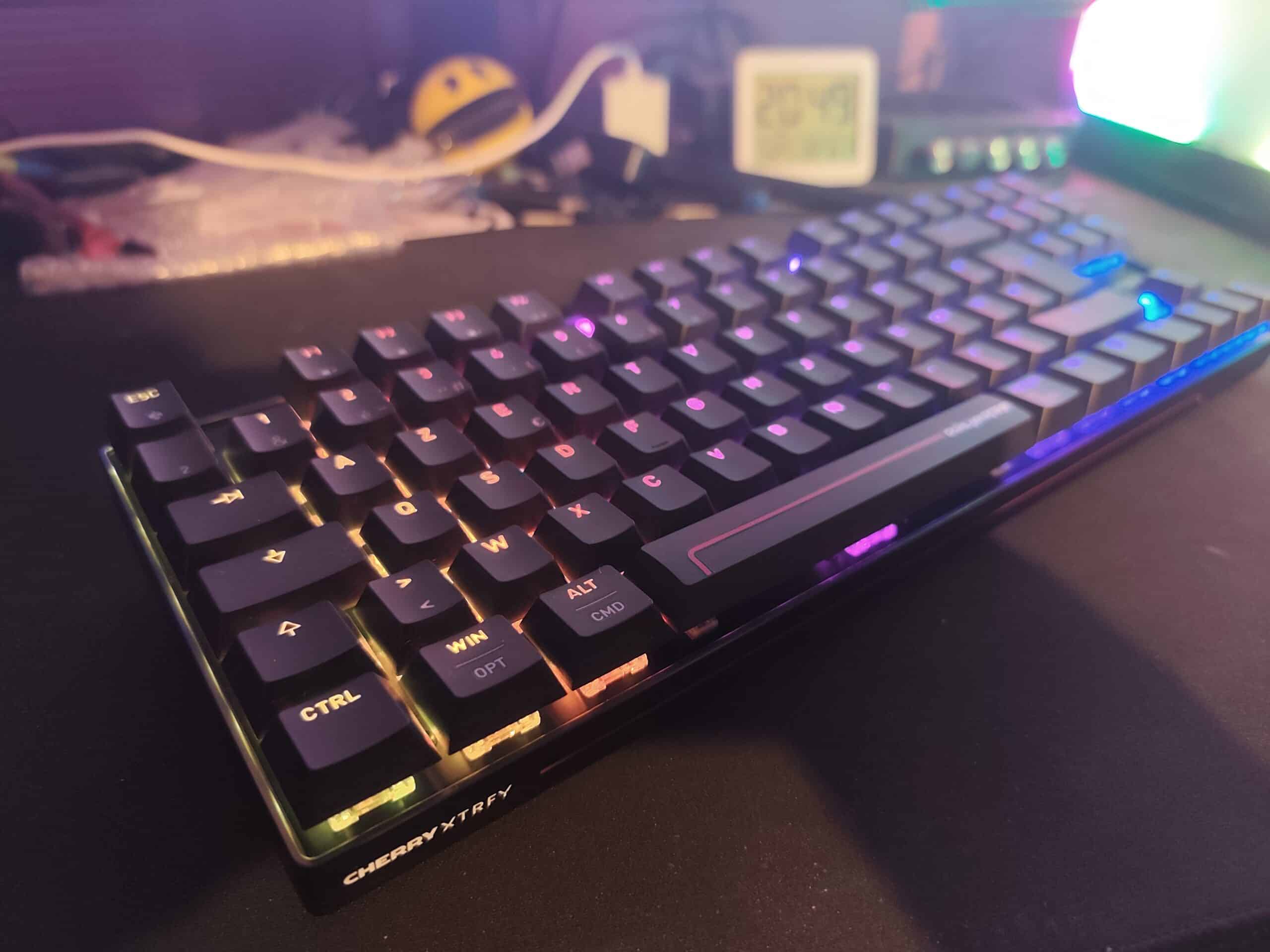Test du Cherry XTRFY MX 8.2 Pro TMR Wireless : Le clavier qui murmure à l’oreille des aimants