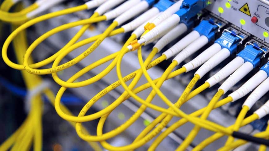 La fibre optique en France : l’histoire d’un septuagénaire séquestrant un technicien
