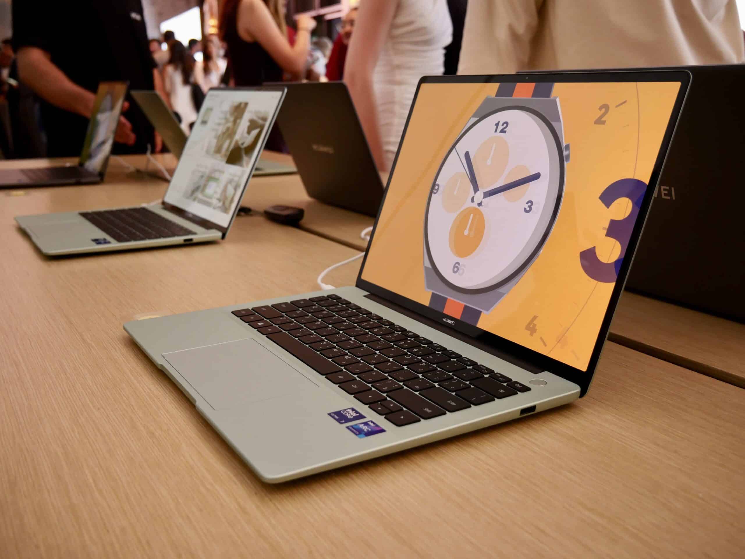 Un OLED ultraportable sans fioritures