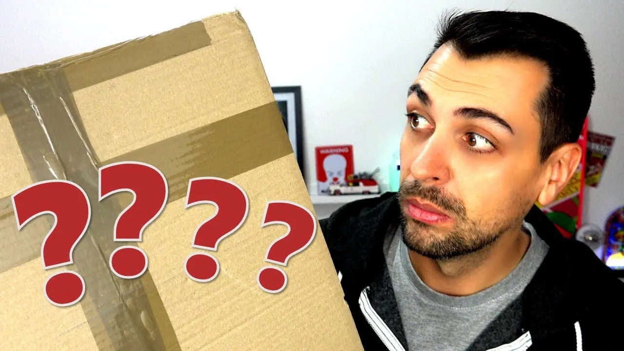 UN GROS COLIS SURPRISE POUR LE DÉCORS ! | Family Geek – Ejayremy