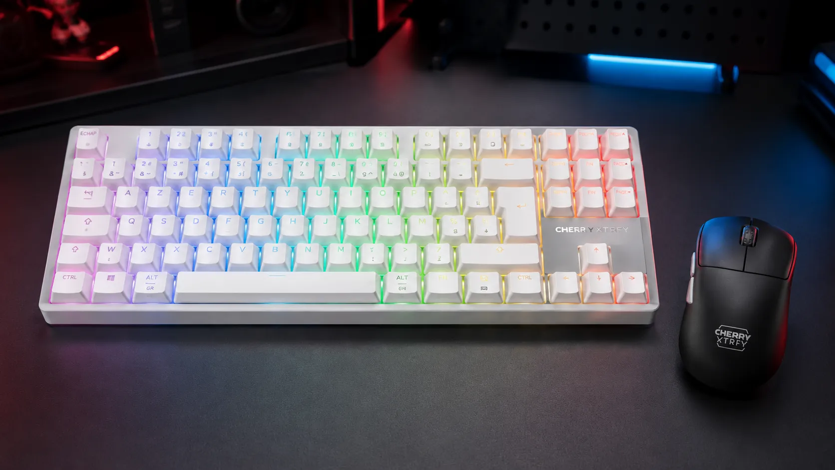 Cherry MX 8.2 Pro + M68 Pro : du 8K, du sans-fil et un clavier blanc qui ne le reste pas